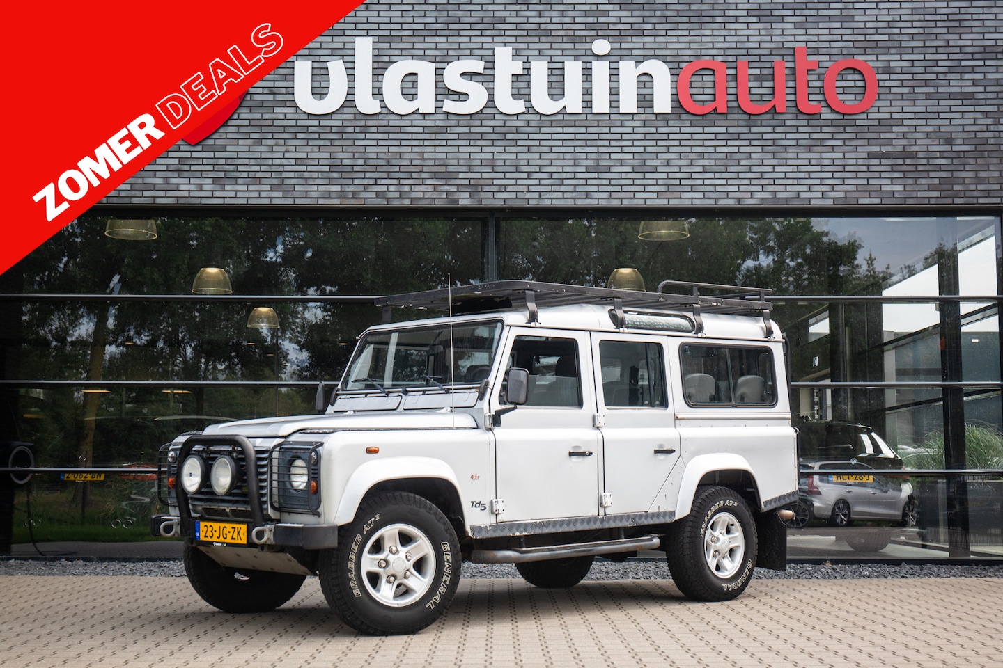 Land Rover Defender 110 - 2.5 Td5 County , 9 Persoons!, Origineel NL, Trekhaak, - AutoWereld.nl