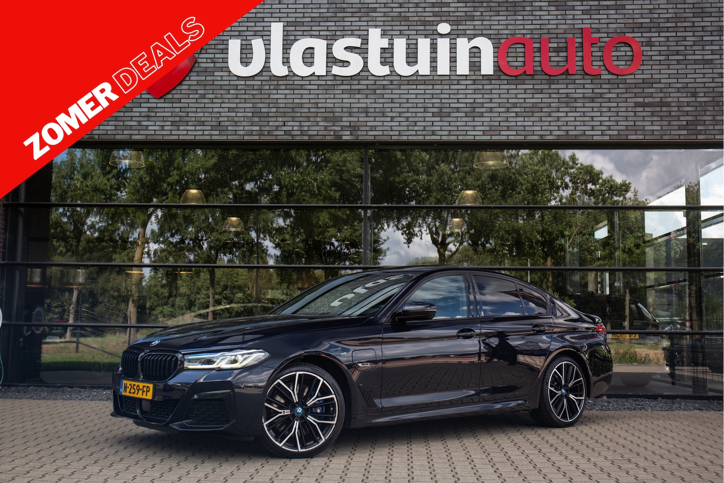 BMW 5-serie - 545e xDrive High Executive M-Sport , Pano, Laser, HUD, Comfortstoelen, Adap. Cruise, - AutoWereld.nl