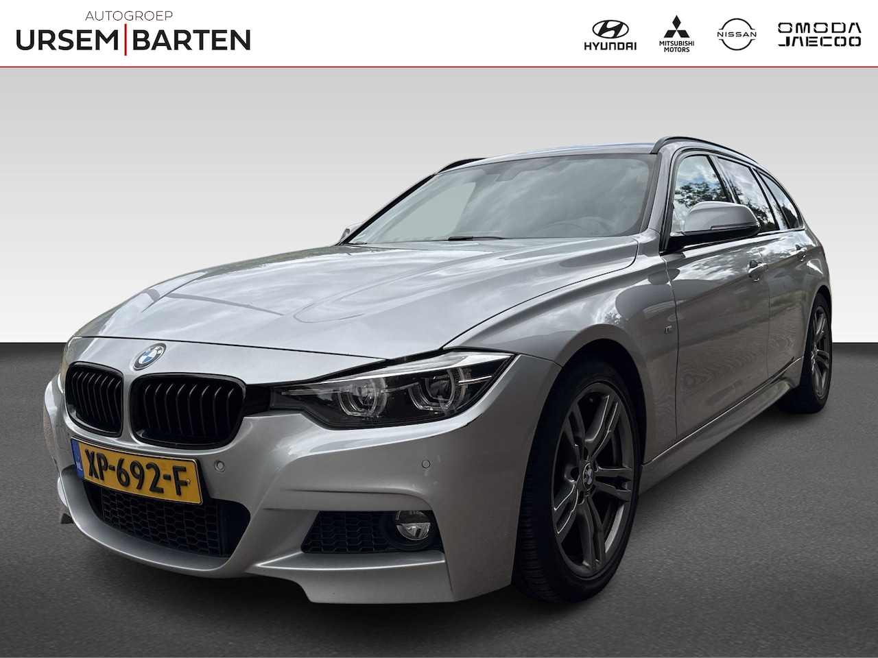 BMW 3-serie Touring - 320i | Armsteun voor | Bestuurdersstoel in hoogte verstelbaar | Centrale deurvergrendeling - AutoWereld.nl