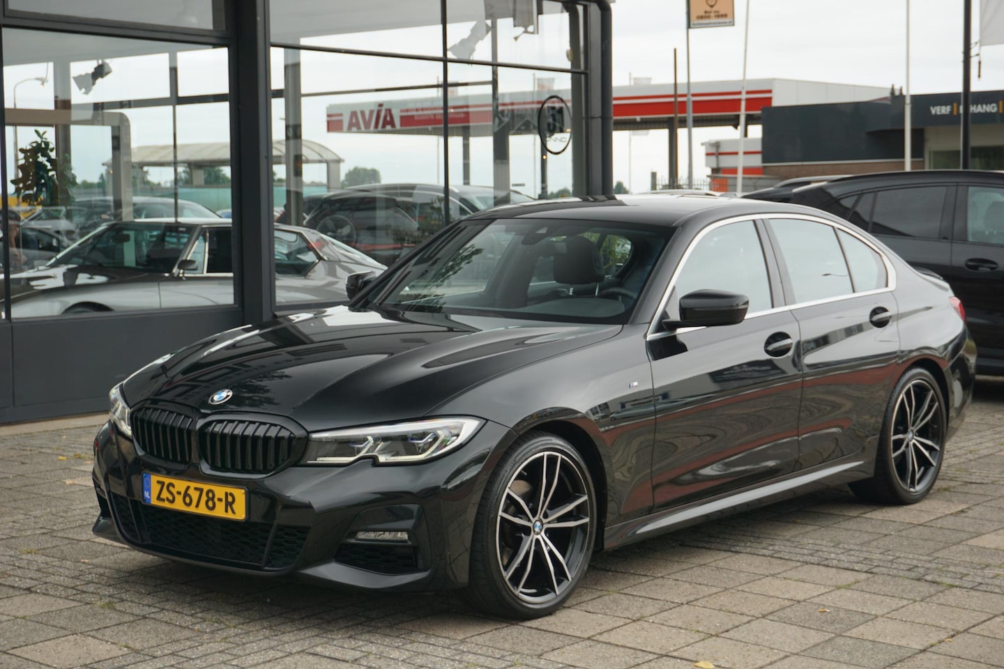 BMW 3-serie - 320i High Executive Edition | M-Pakket | hifi | Laser - AutoWereld.nl