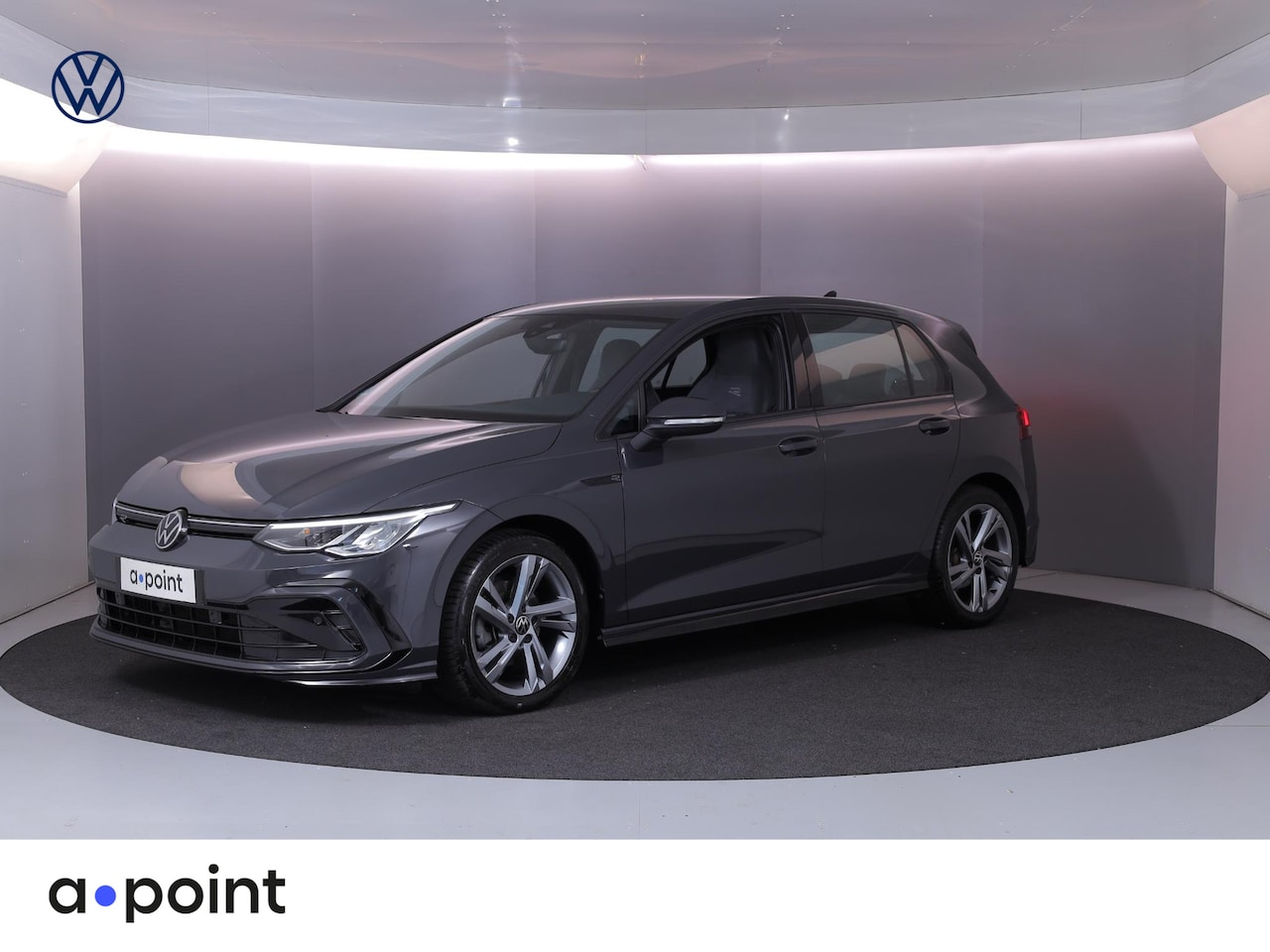 Volkswagen Golf - 1.5 eTSI R-Line 130 pk Automaat (DSG) | Navigatie via App | Parkeersensoren | Autom. airco - AutoWereld.nl