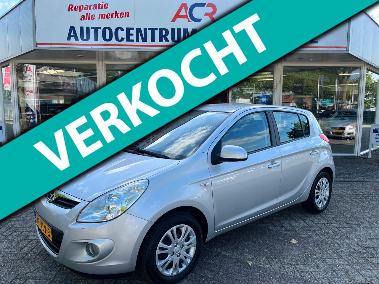 Hyundai i20 - 1.2i Business Edition lage kmstand/Climate control/goed onderhouden - AutoWereld.nl