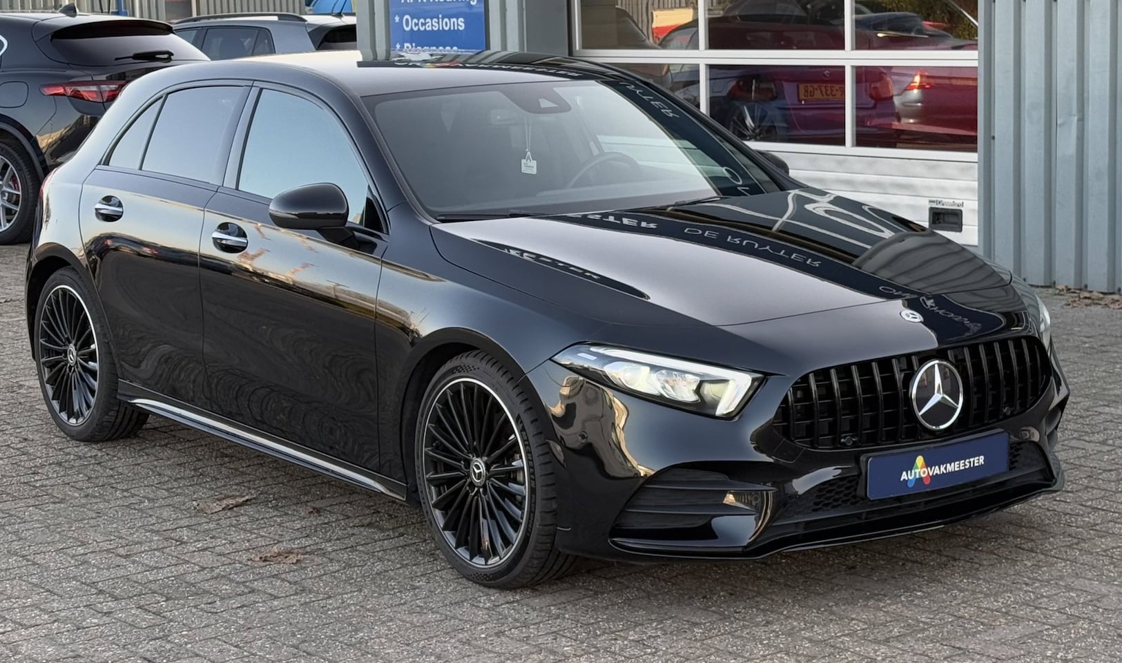 Mercedes-Benz A-klasse - 180 d AMG | Widescreen | Camera | Sfeer | Carplay - AutoWereld.nl