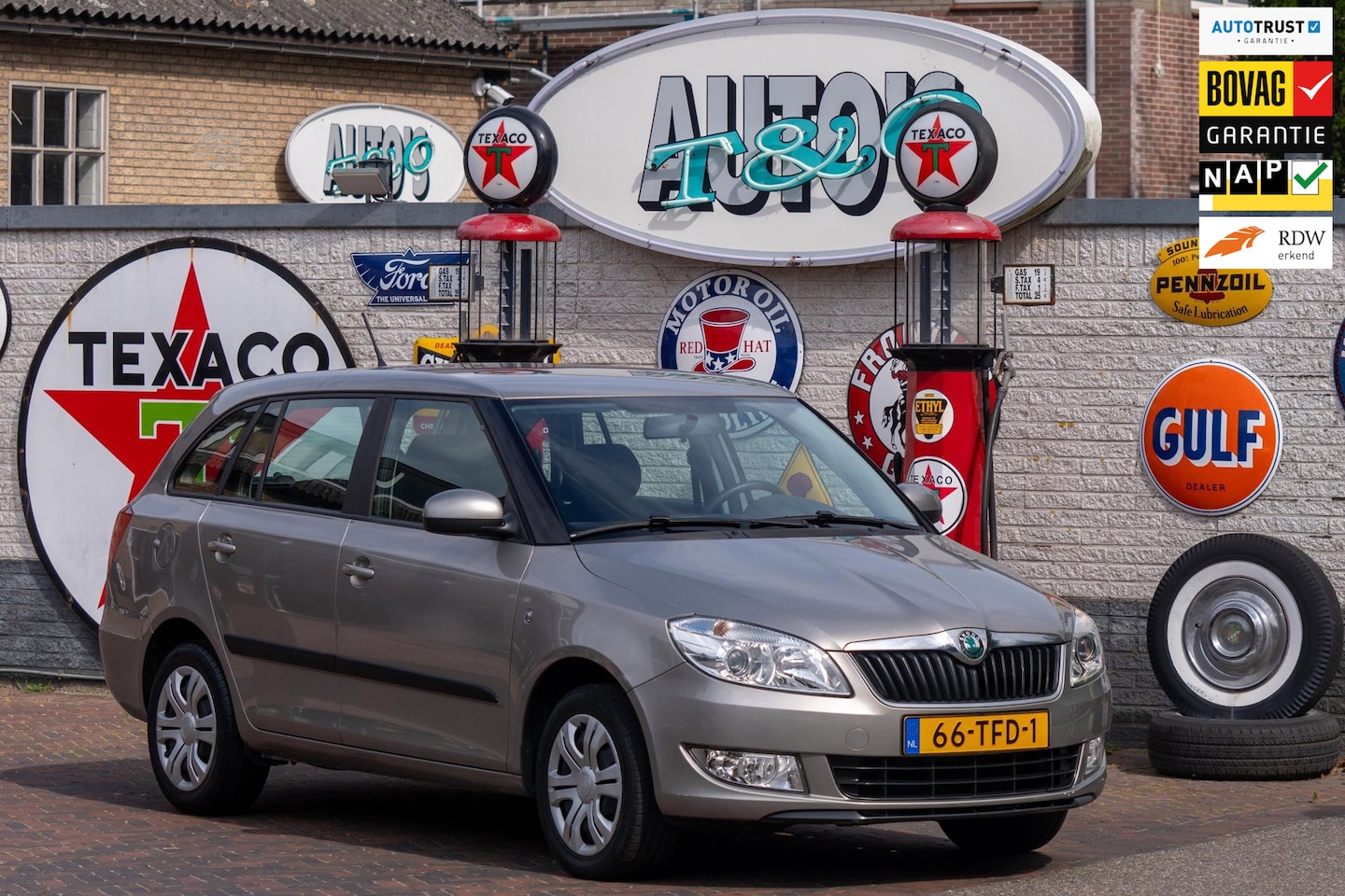 Skoda Fabia Combi - 1.2 TSI Ambition Automaat 2e Eig. 70.800 km +NAP NL-auto - AutoWereld.nl