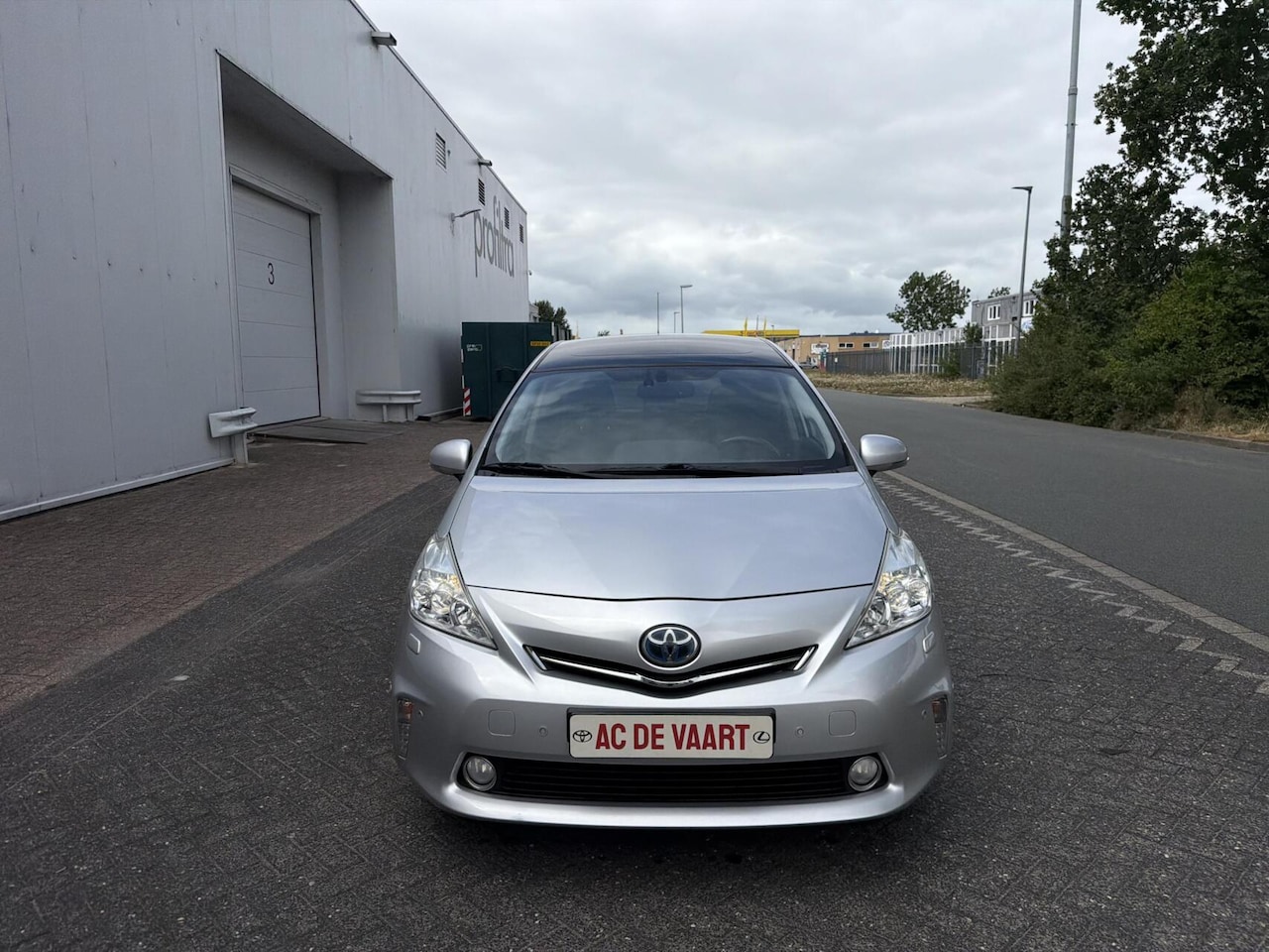 Toyota Prius Wagon - 1.8 Dynamic Business - LEER/PANO/CAM/PDC - AutoWereld.nl