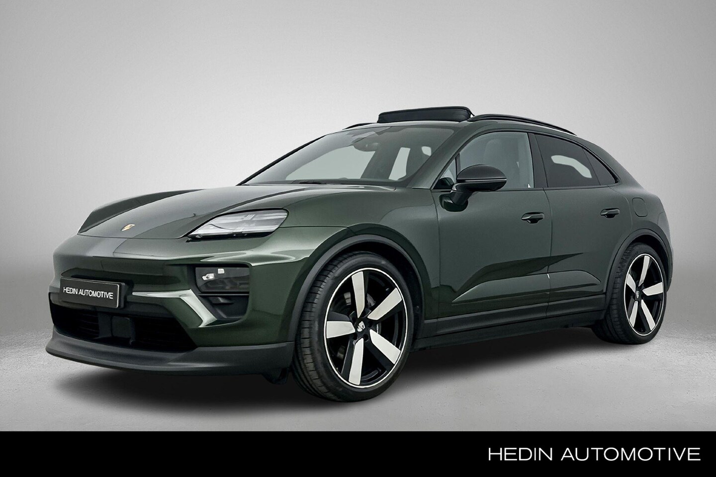 Porsche Macan - 4 100 kWh | Sport Chrono Pakket | Luchtvering | Panoramadak | Bose Audio | Adaptieve Sport - AutoWereld.nl