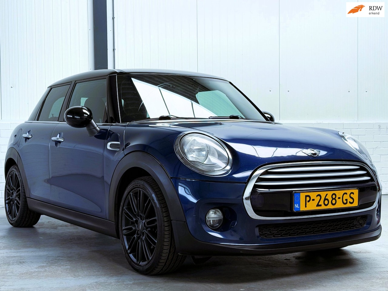 MINI 5-Deurs - 1.5 Cooper Salt Business|Navi|5DRS - AutoWereld.nl