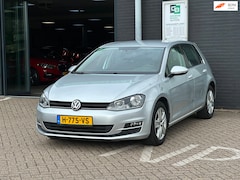 Volkswagen Golf - 1.2 TSI Highline/NAVI/CARPLAY/6-BAK/AIRCO