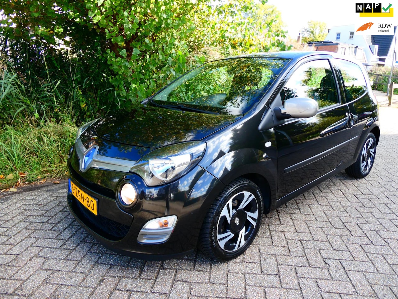 Renault Twingo - 1.2 16V Parisienne Airco LMV Historie Zuinig - AutoWereld.nl
