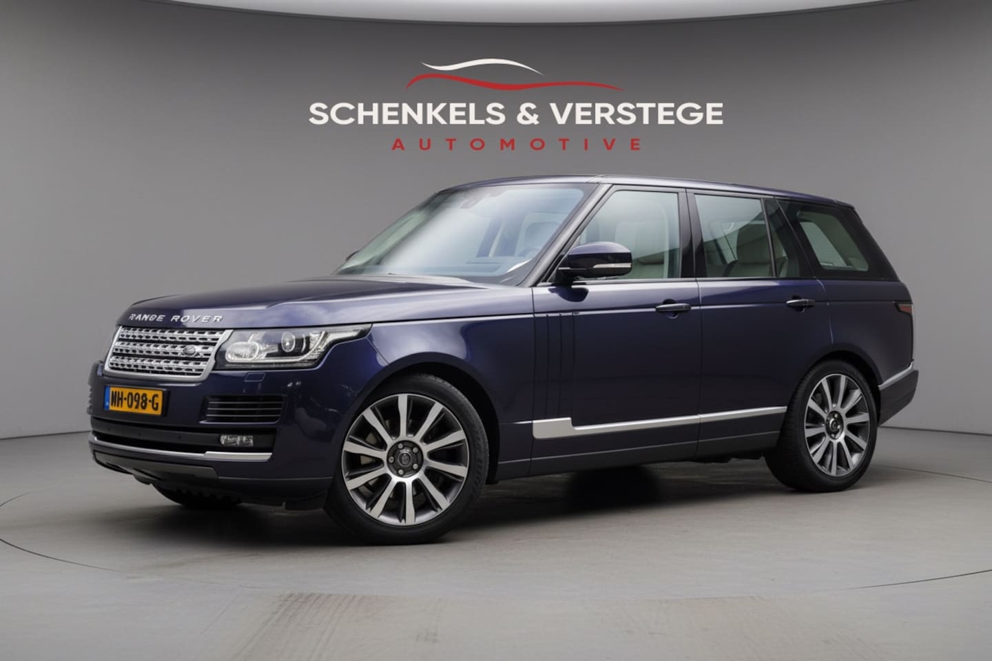 Land Rover Range Rover - 3.0 TDV6 Vogue / Panoramadak / Trekhaak / Dealer Ond / Meridian - AutoWereld.nl