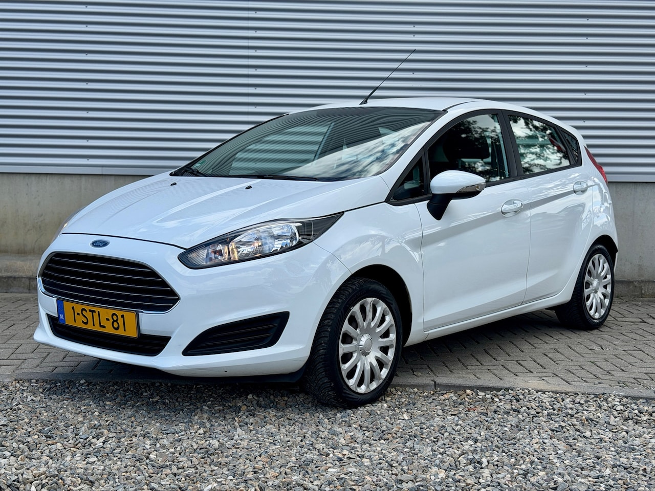 Ford Fiesta - 1.0 Style 5 deurs [ navi,audio,airco ] - AutoWereld.nl