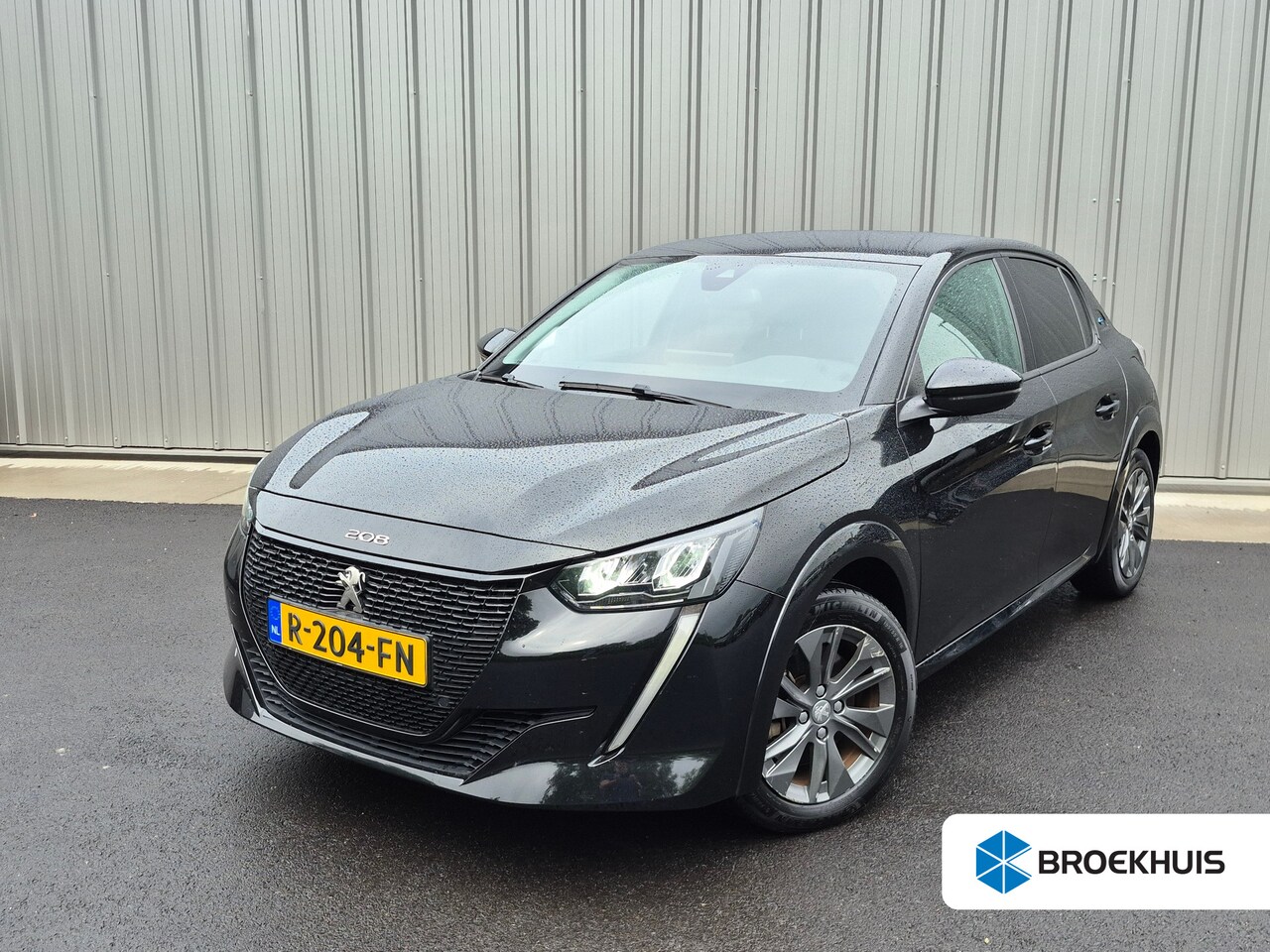 Peugeot e-208 - EV Allure Pack 50 kWh | Achteruitrijcamera | Cruise control | App connect | Navigatie | Cl - AutoWereld.nl