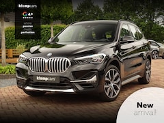 BMW X1 - xDrive20i M-Sportstuur | HUD | 4x4 | BTW-Auto | Sportst. | X-line | FullOption