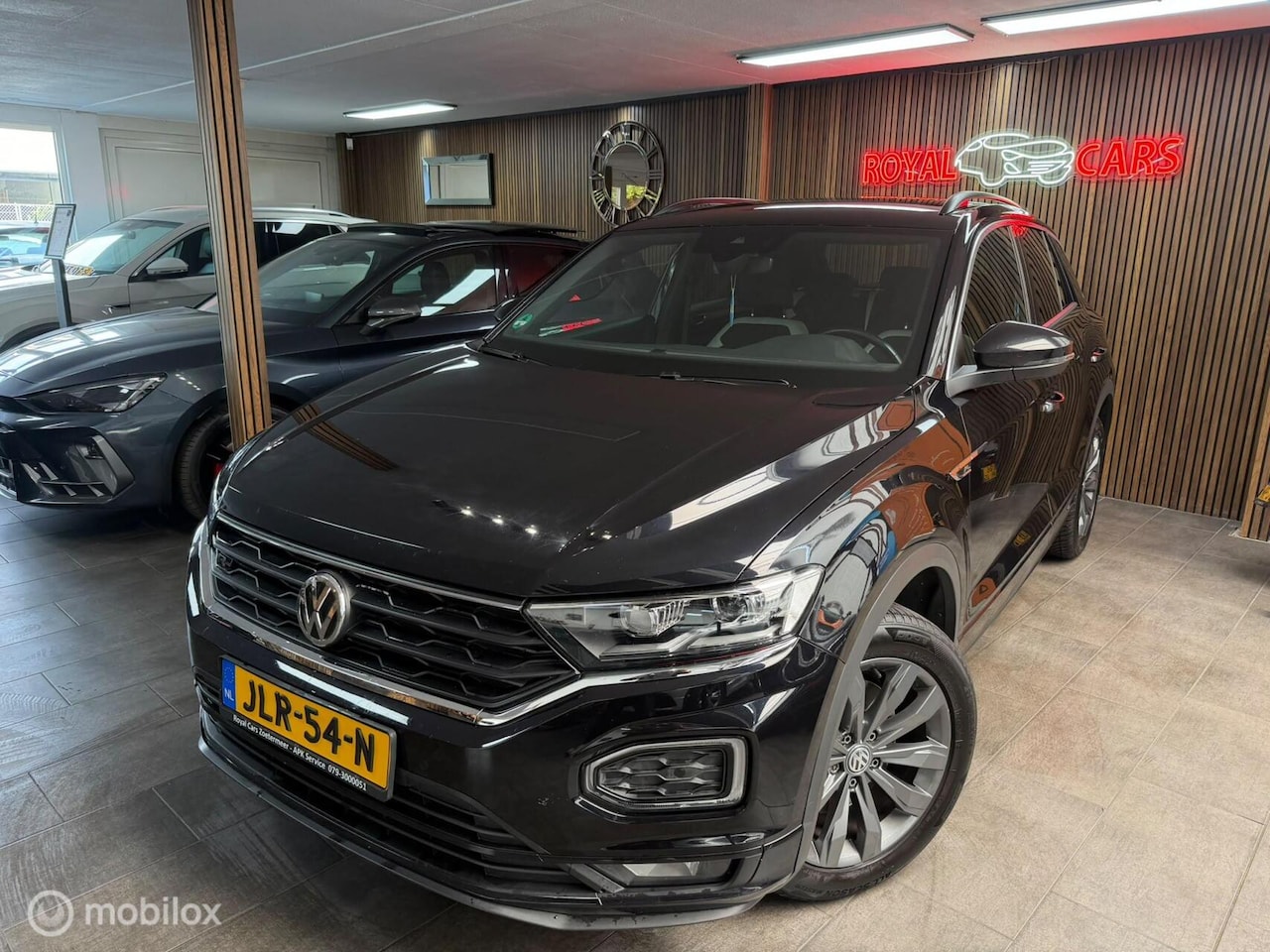 Volkswagen T-Roc - 1.5 TSI Sport R-Line|Acc|Camera|Stuur verw. - AutoWereld.nl