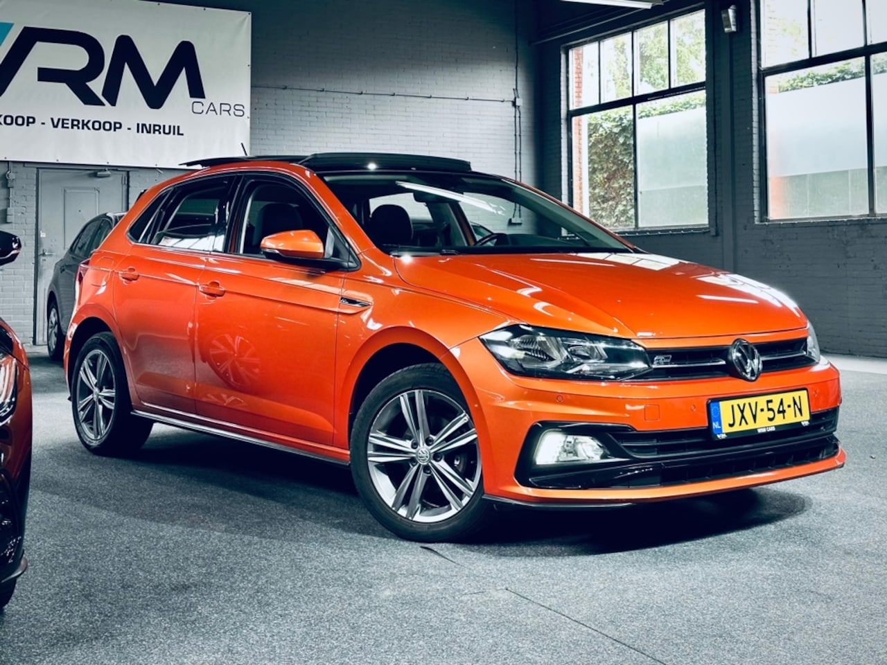 Volkswagen Polo - 1.0 TSI / R LINE /AUTOMAAT / PANO / DIGITALE COCKPIT / KEYLESS ENTRY&GO / NAVI / CARPLAY / - AutoWereld.nl