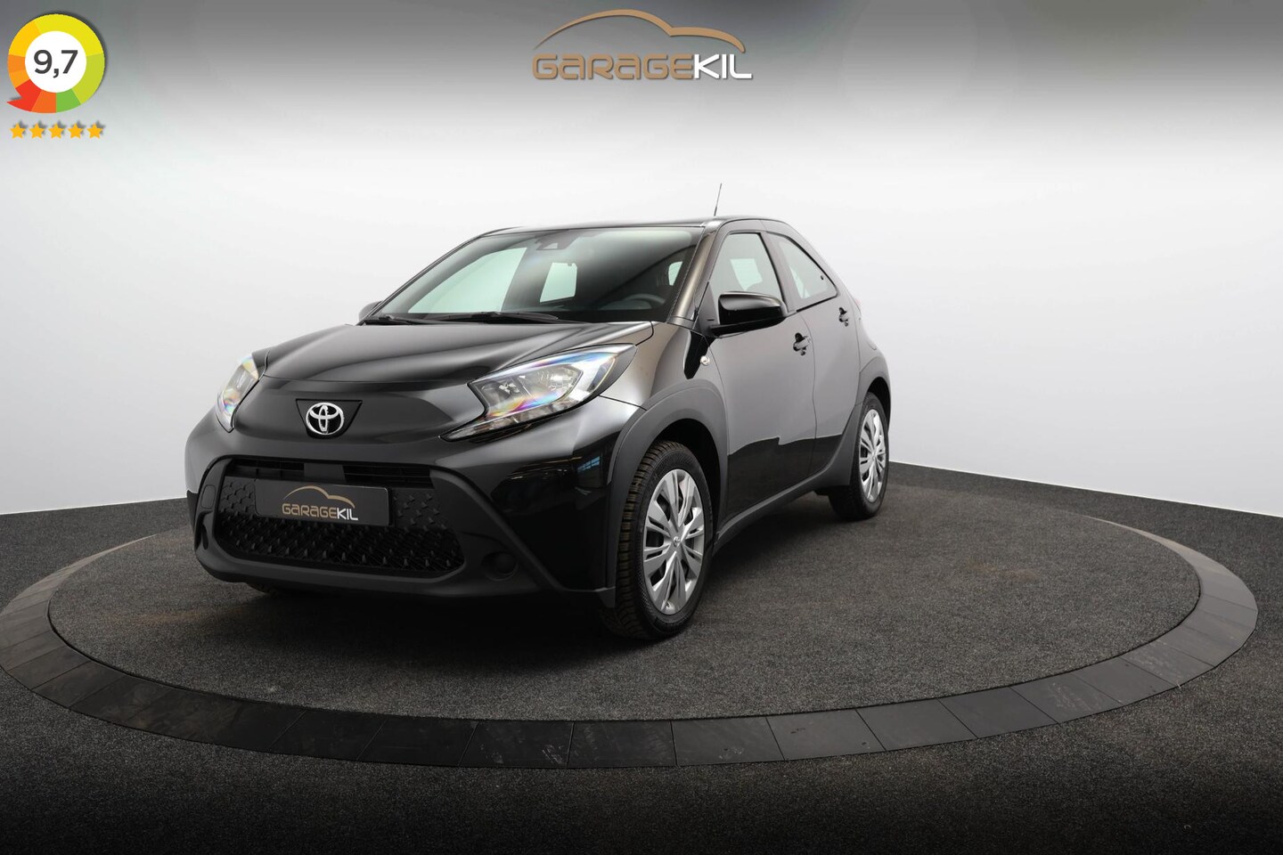 Toyota Aygo X - 1.0 VVT-i MT Play Dealeronderh. / Smartphone Integratie / DAB radio / Achteruitrijcamera / - AutoWereld.nl