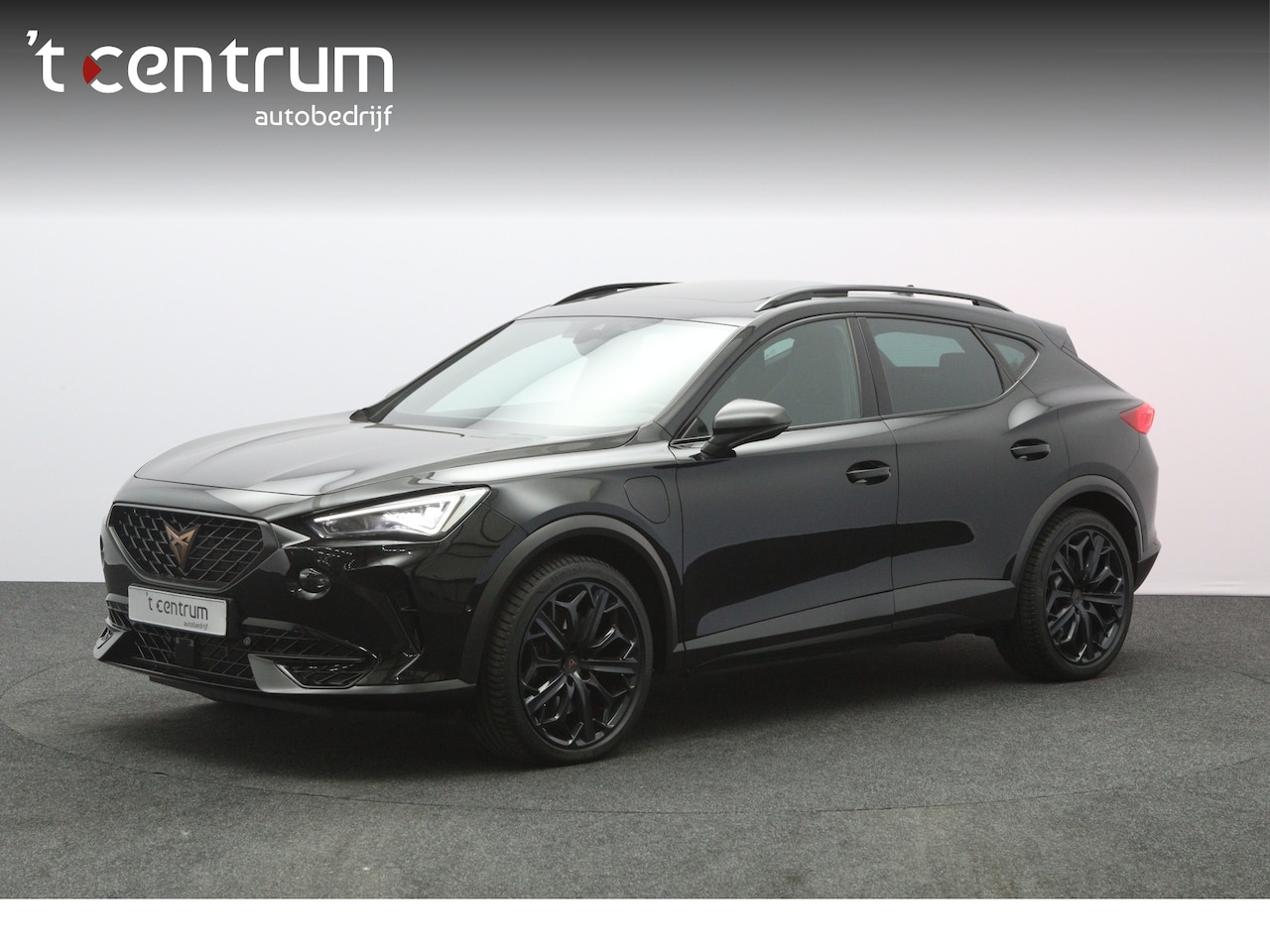 CUPRA Formentor - 1.4 e-Hybrid VZ 245 PK Black Edition PHEV, Panoramadak, Memory, Alcantara, Camera, Winterp - AutoWereld.nl