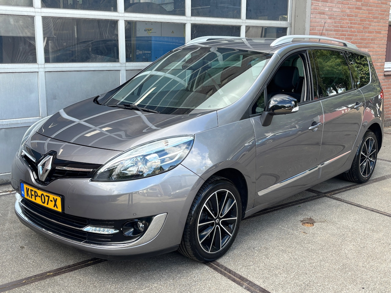 Renault Grand Scénic - 1.2 TCe BOSE 7 PERS.NAVI,CAMERA,CLIMA,CRUISE,DEALER OND - AutoWereld.nl