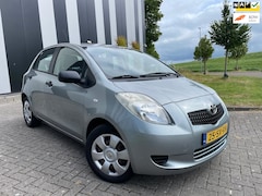Toyota Yaris - 1.3 VVTi Terra Nw APK-Isofix-Elekpakket-2 Sleutels