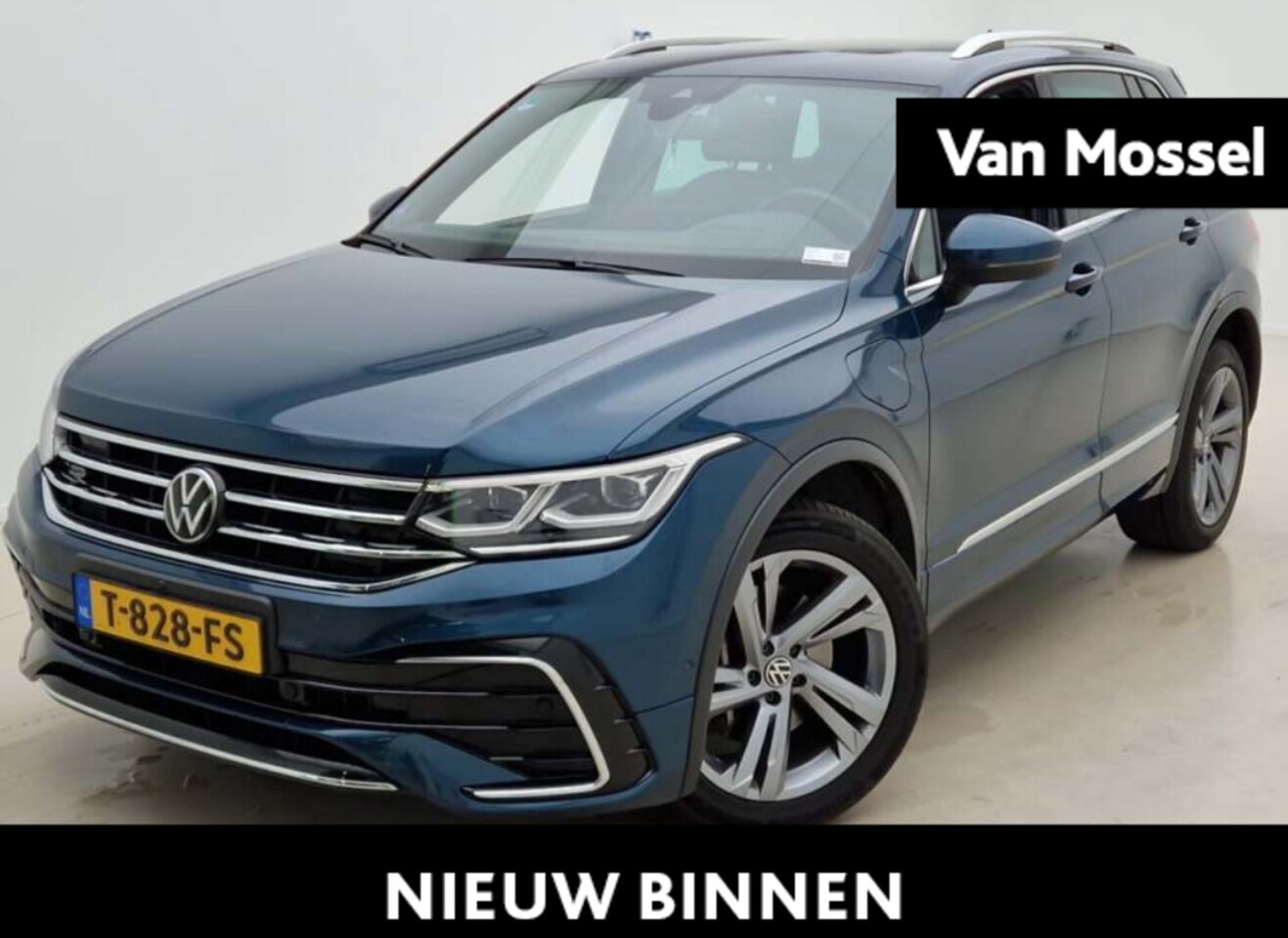 Volkswagen Tiguan - 1.4 TSI eHybrid R-Line Business | 245 PK | Automaat | Elektr. Trekhaak | Verwarmbare voors - AutoWereld.nl