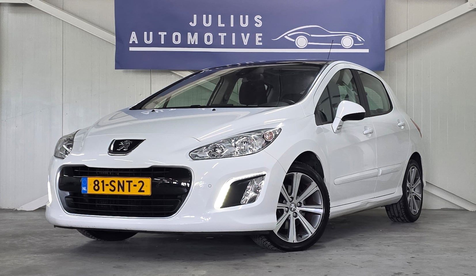 Peugeot 308 - 1.6 THP Allure Pano Trekhaak Clima Navi PDC Mooi! - AutoWereld.nl