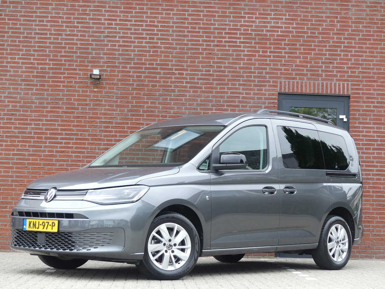 Volkswagen Caddy - 1.5 TSI Automaat / Full LED / Carplay - AutoWereld.nl