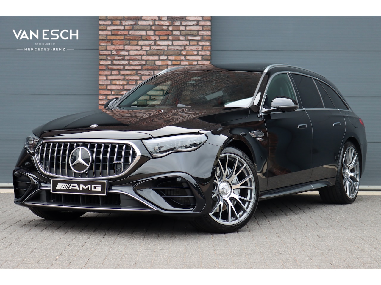 Mercedes-Benz E-klasse Estate - AMG 53 4MATIC+ | Hyperscreen | Achterasbesturing | Trekhaak | Distronic | Burmester | Pano - AutoWereld.nl