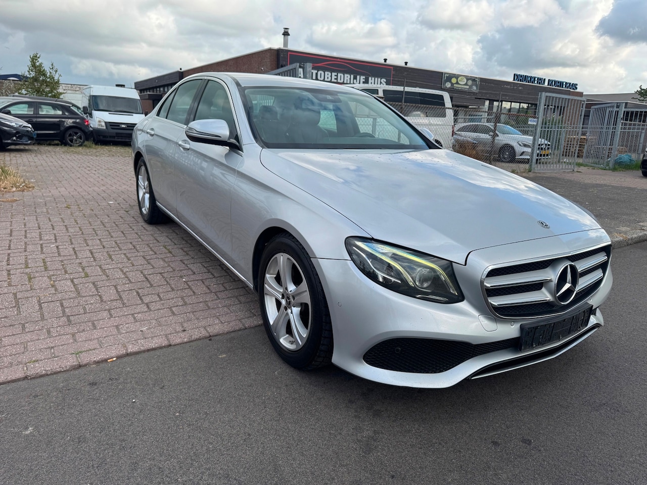 Mercedes-Benz E-klasse - 200 d AMG XENON/NAVI/CAMERA - AutoWereld.nl