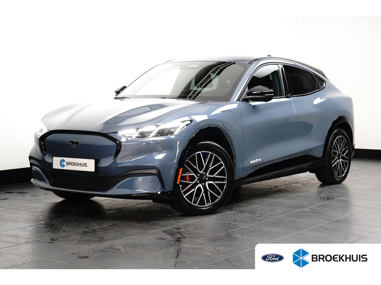 Ford Mustang Mach-E - Extended Premium AWD 91 kWh | DIRECT RIJDEN! | 4 JR GARANTIE! | 360° CAMERA | ADAPTIVE CRU - AutoWereld.nl