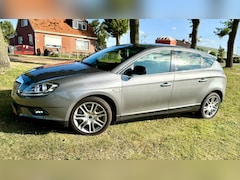 Lancia Delta - 1.8-16V Di Oro 200 PK turbo