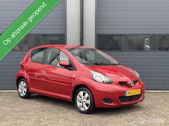 Toyota Aygo - 1.0-12V Aspiration Red Uitvoering _1Ste Eigenaar