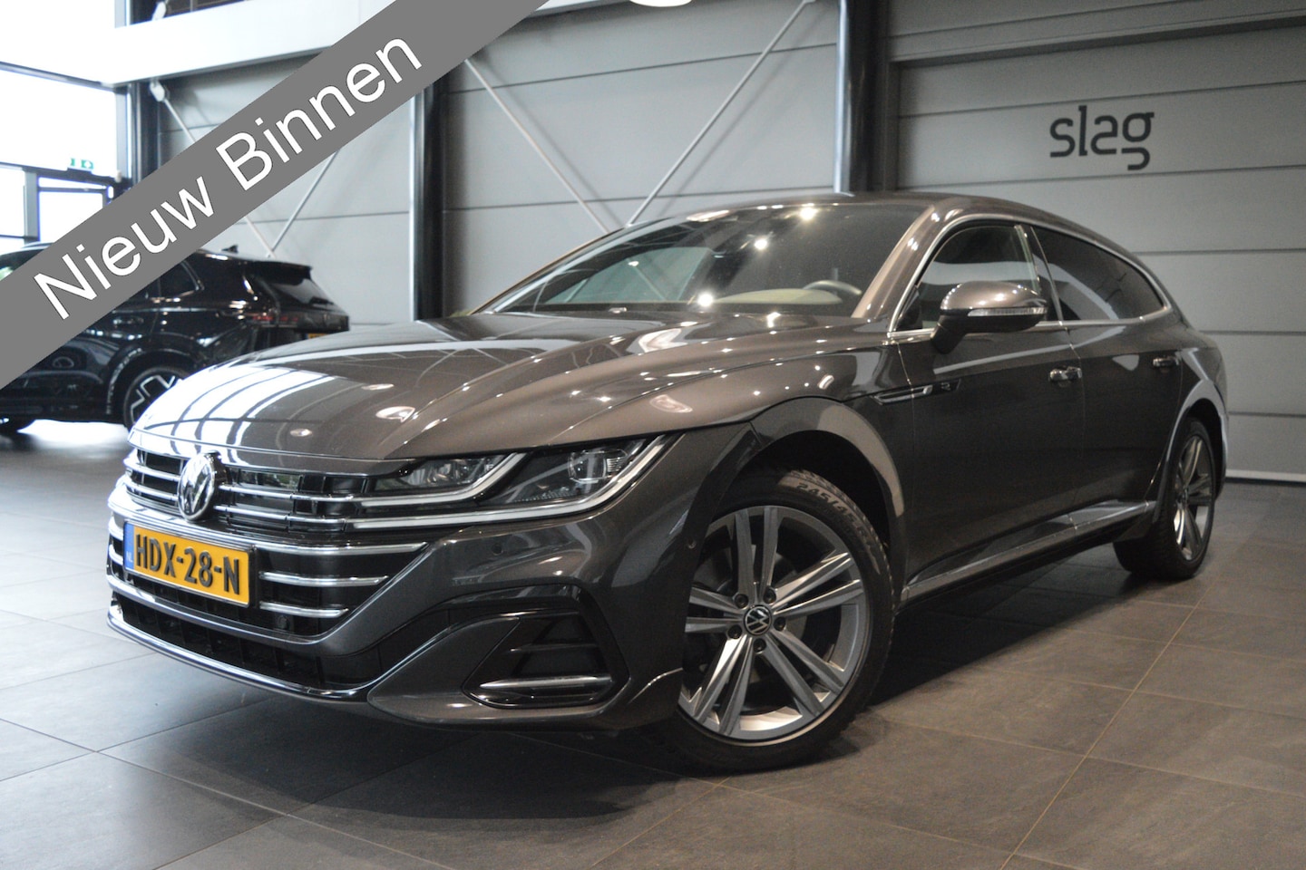 Volkswagen Arteon Shooting Brake - 1.4 TSI eHybrid 3X R-LINE head up leer trekhaak !! - AutoWereld.nl