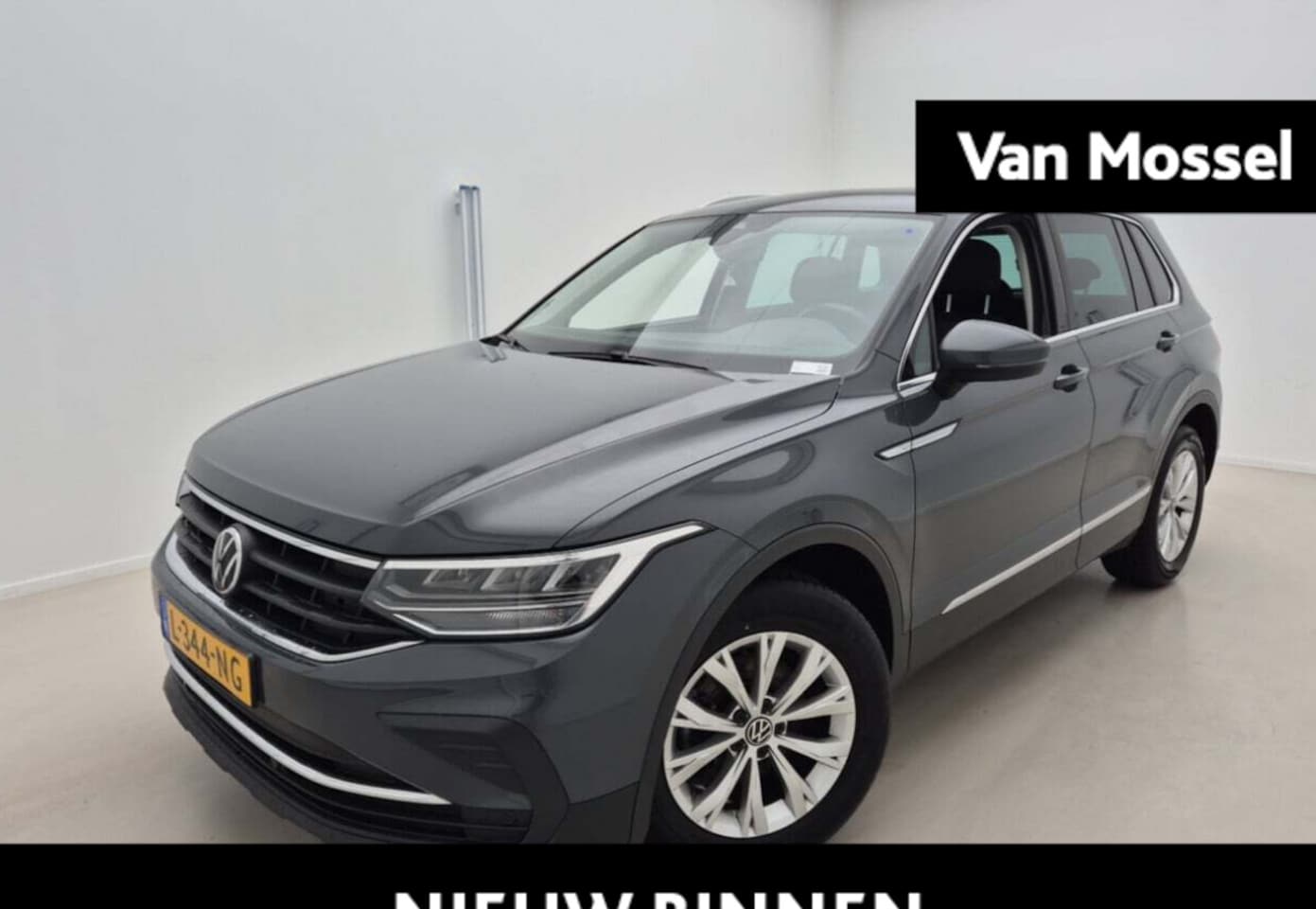 Volkswagen Tiguan - 1.5 TSI Life Business Trekhaak | Adaptieve Cruise Control | Navigatie | Elektrische Koffer - AutoWereld.nl