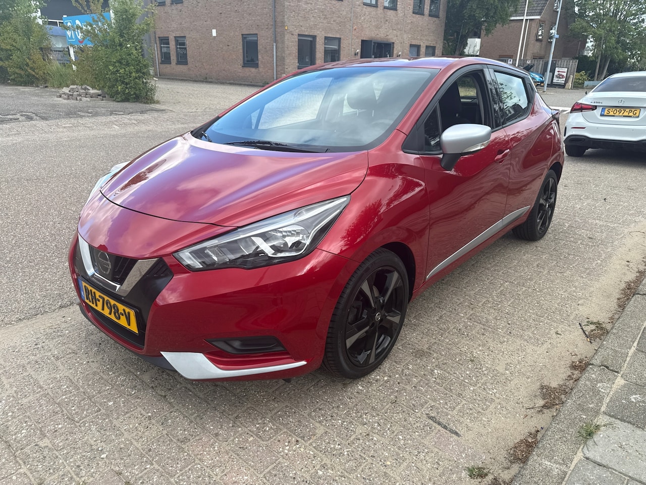 Nissan Micra - 1.0L Acenta 1.0L Acenta - AutoWereld.nl