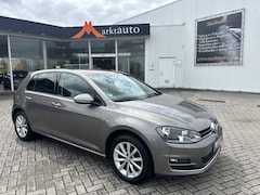 Volkswagen Golf - 1.2 TSI Lounge Climate Cruise Trekhaak Stoelverwarming