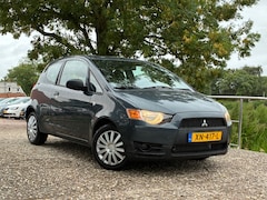 Mitsubishi Colt - 1.1 Inbusiness | '' Nieuwe APK '' + Airco Nu € 2.450,