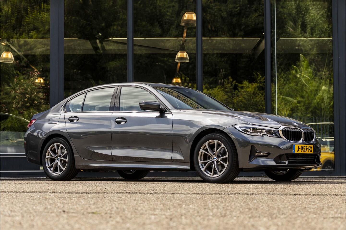 BMW 3-serie - 320i High Executive Edition 320i High Executive Edition - AutoWereld.nl
