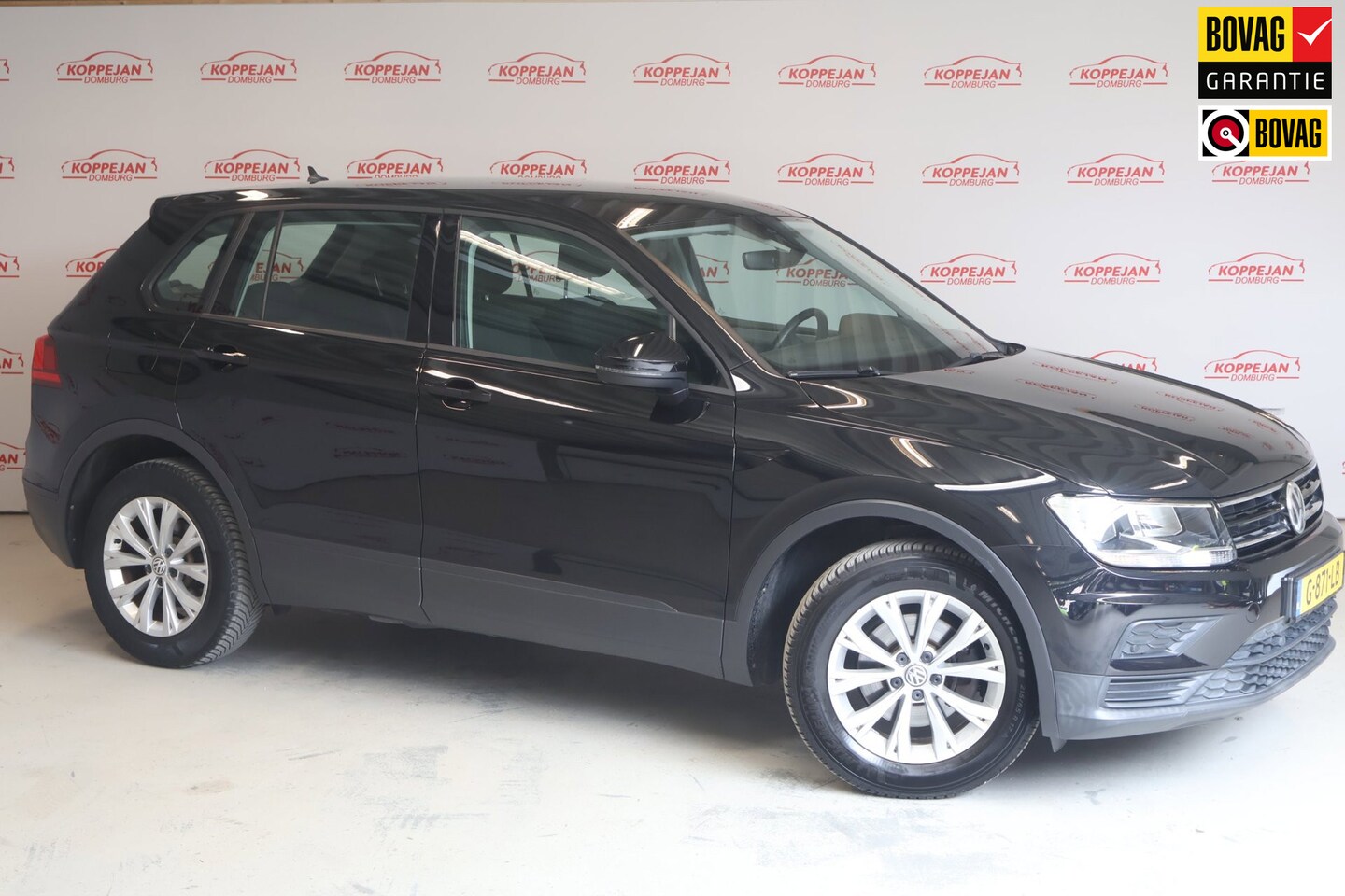 Volkswagen Tiguan - 1.4 TSI ACT Connected Series 1.4 TSI ACT Connected Series, Carplay, Cruise contr, All season, - AutoWereld.nl
