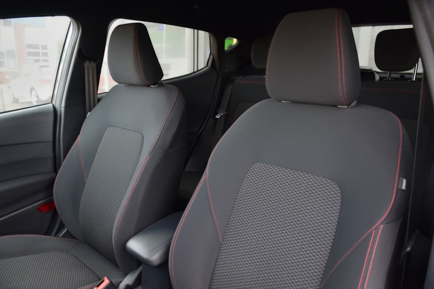 Ford Fiesta - 1.0 EcoBoost Hybrid ST-Line 1.0 EcoBoost Hybrid ST-Line, Winterpakket, Verwarmde voorstoelen en stuur, Distributiekett