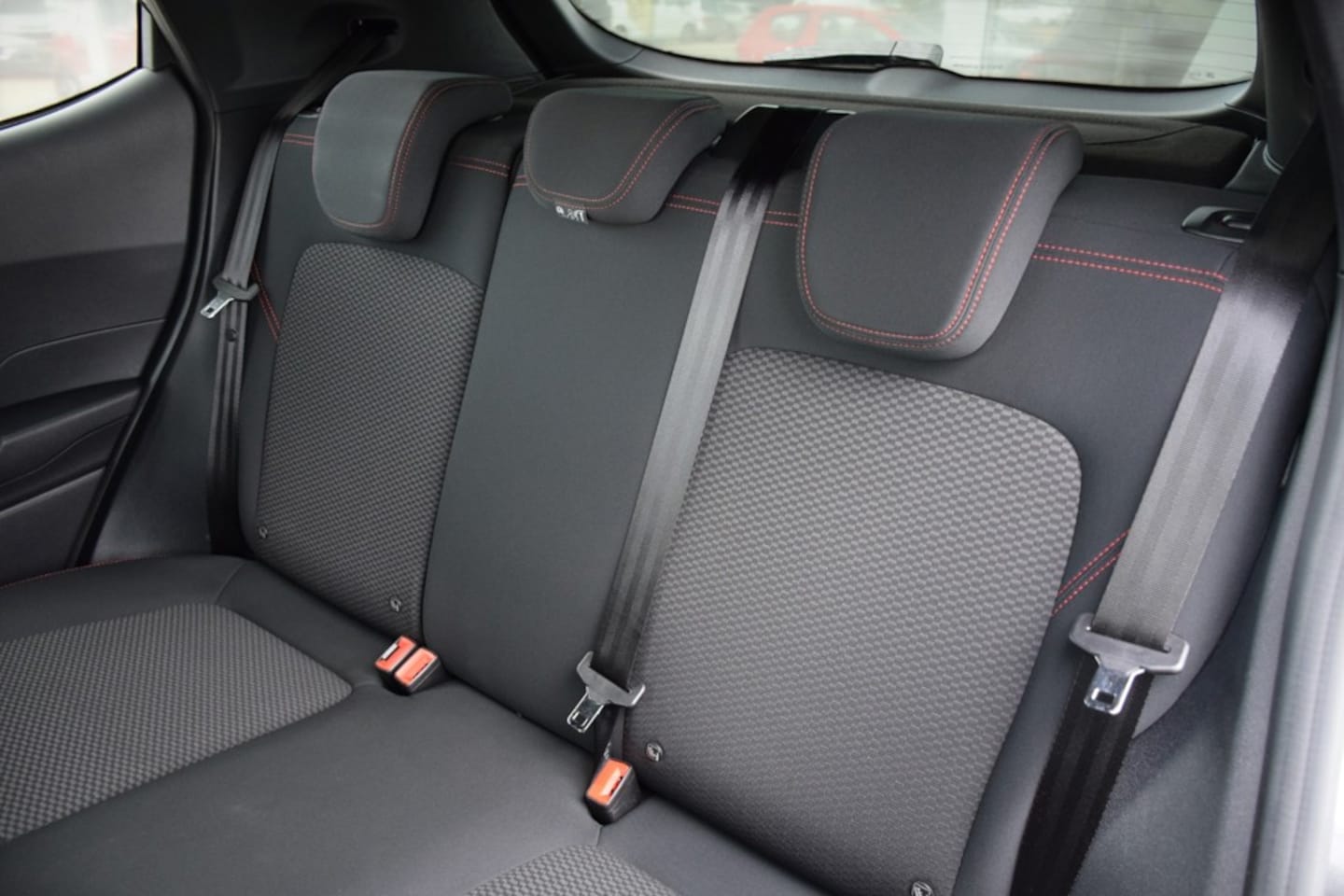 Ford Fiesta - 1.0 EcoBoost Hybrid ST-Line 1.0 EcoBoost Hybrid ST-Line, Winterpakket, Verwarmde voorstoelen en stuur, Distributiekett