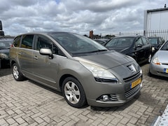 Peugeot 5008 - 1.6 e-HDi | AUTOMAAT|PANO|MOTOR LOOPT NIET