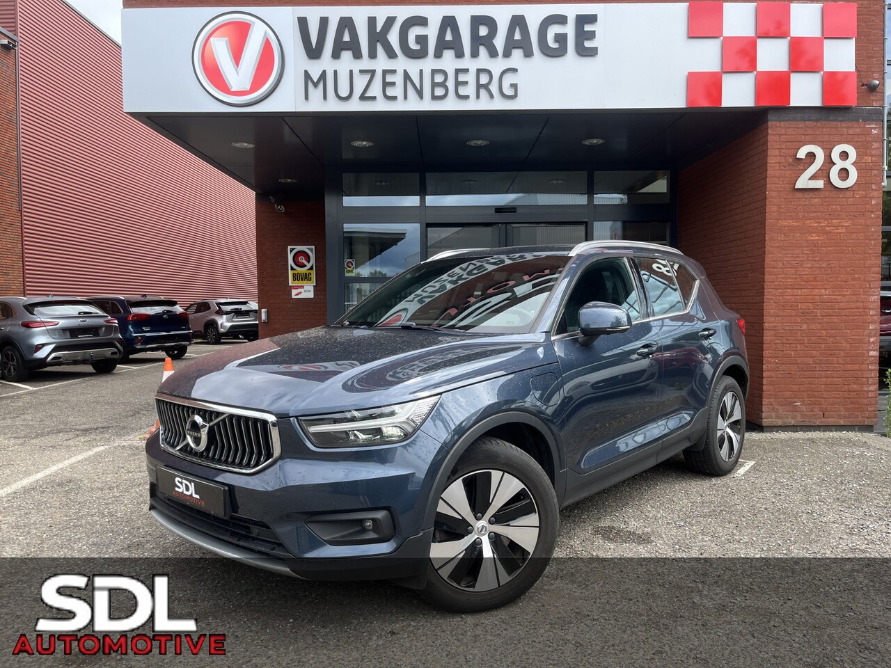 Volvo XC40 - 1.5 T5 Recharge Inscription Expression // SCHUIF-KANTELDAK // HARMAN&KARDON // ELEK. KLEP - AutoWereld.nl