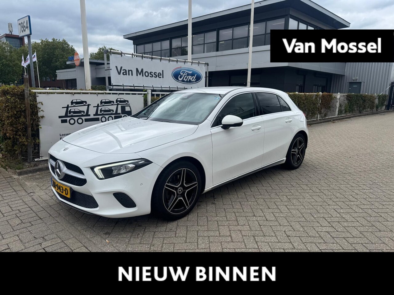 Mercedes-Benz A-klasse - 200 | Automaat | Cruise Ctrl | Achteruitrijcamera | Navigatie | Leren Bekleding | - AutoWereld.nl