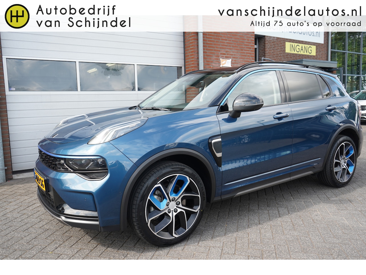 Lynk & Co 01 - 1.5 261PK! ORIGINEEL NEDERLANDS 360CAMERA 6,6KWH LADER PANORAMADAK FULL LED 20INCH ADAPTIE - AutoWereld.nl