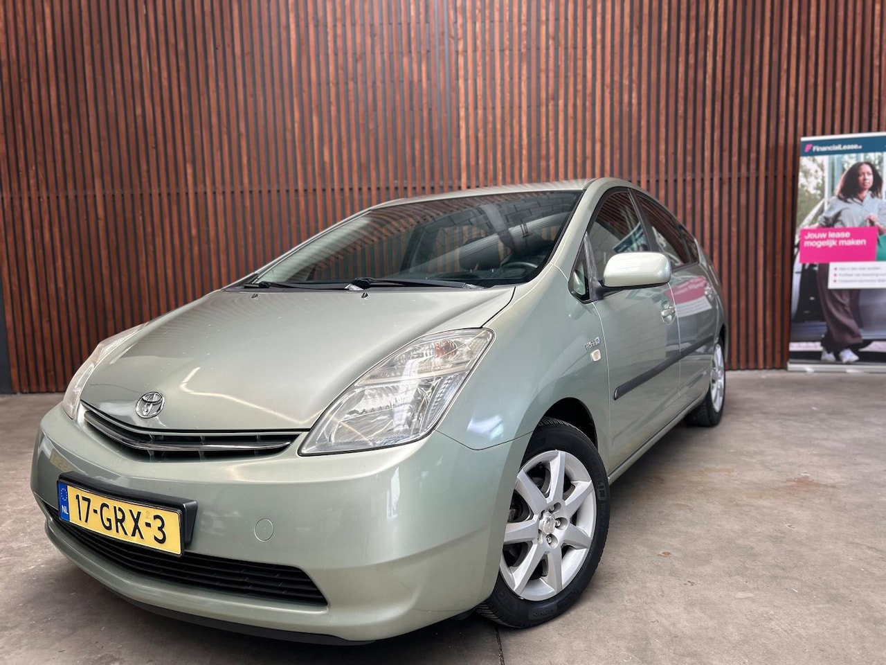 Toyota Prius - 1.5 VVT-i Comfort Airco-Cruise-NAP-NL-Auto - AutoWereld.nl