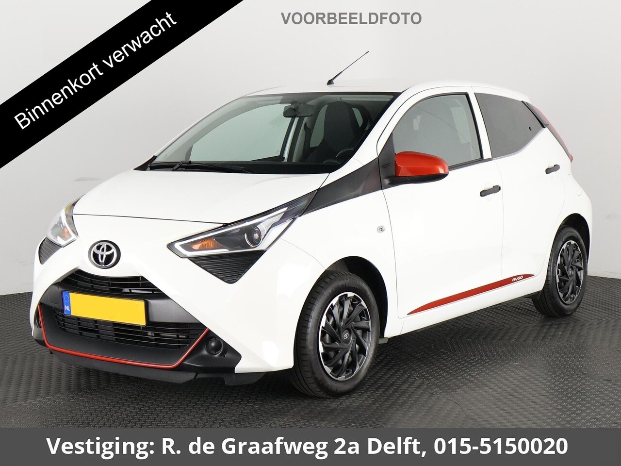 Toyota Aygo - 1.0 VVT-i X-Play + Coral Red Pack | Apple Carplay & AndroidAUTO | 1e eigenaar | Dealer Ond - AutoWereld.nl