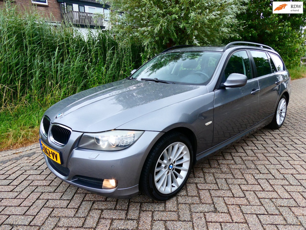 BMW 3-serie Touring - 318i 143pk Clima Cruise Navi Schuifdak Trekhaak 1250kg. - AutoWereld.nl