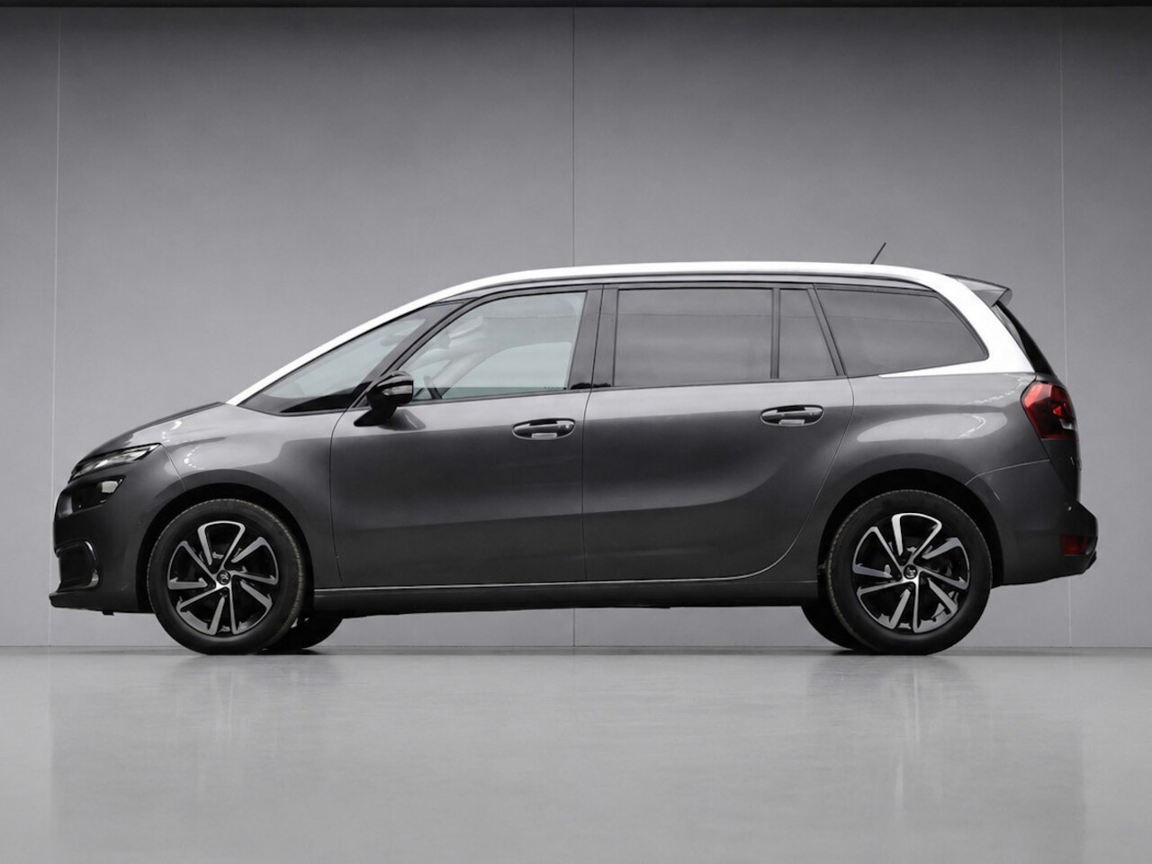 Citroën Grand C4 SpaceTourer - 1.2 PureTech Shine Sport (APPLE CARPLAY,NAVI,CAMERAPDC,CLIMATE,CRUISE,GETINT,SPORTSTOELEN, - AutoWereld.nl