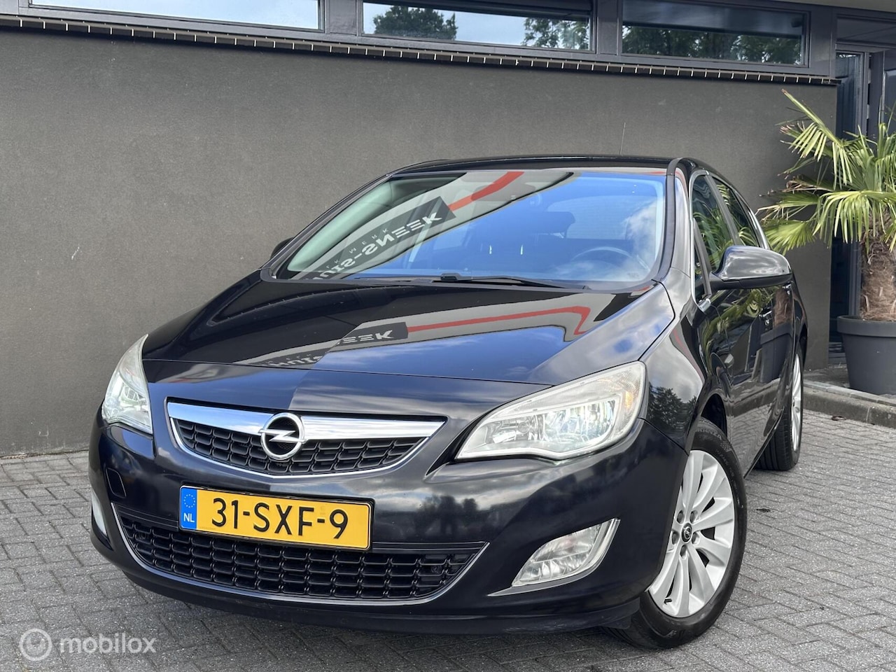 Opel Astra - 1.4 Turbo Cosmo | Cruise | Climate | NAP - AutoWereld.nl