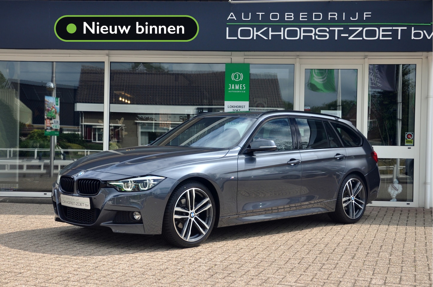 BMW 3-serie Touring - 320i M-Sport Edition | Camera | 19 Inch | 67.000 km! - AutoWereld.nl